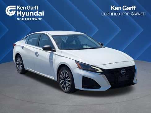 Used 2025 Nissan Altima 2.5 SV FWD image 1
