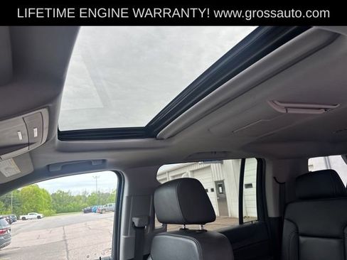 Used 2019 Chevrolet Suburban LT AWD/4WD image 22