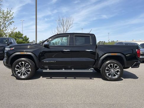 Used 2024 GMC Canyon Denali AWD/4WD image 2