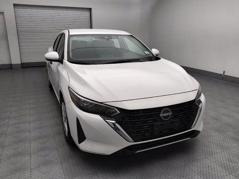 Used 2025 Nissan Sentra S FWD image 14