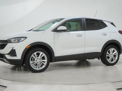 Used 2021 Buick Encore GX Preferred w/ Cold Weather Comfort Package AWD/4WD image 4