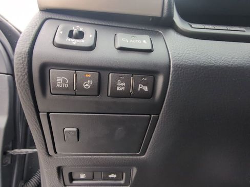 Used 2014 Lexus LS 460 AWD w/ Comfort Package image 18