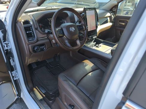 Used 2026 RAM 2500 Limited AWD/4WD image 11