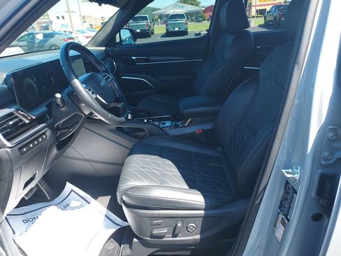 Used 2025 Kia Telluride SX Prestige X-Pro AWD/4WD image 13