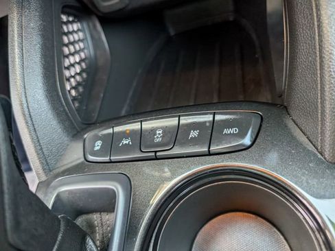 Used 2025 Chevrolet TrailBlazer LT AWD/4WD image 5
