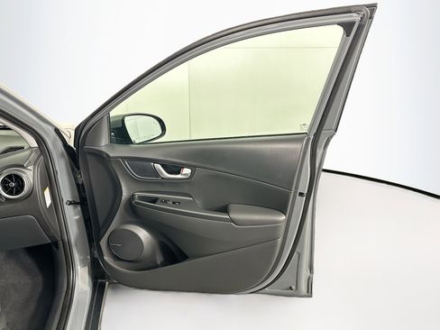 Used 2023 Hyundai Kona Limited image 33