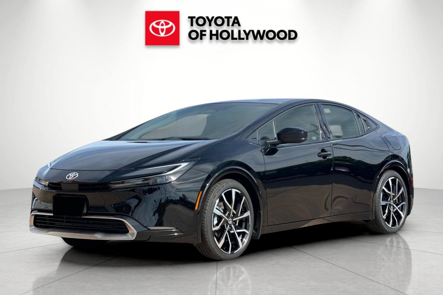 New 2027 Toyota Prius Plug-In Hybrid FWD image 7