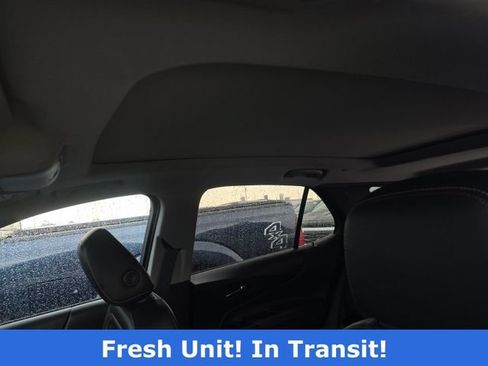 Used 2023 Chevrolet Equinox Premier AWD/4WD image 7
