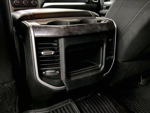 Used 2022 RAM 2500 Big Horn w/ Night Edition image 11