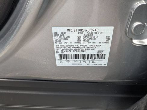 Used 2023 Ford Explorer XLT w/ Equipment Group 202A RWD image 32