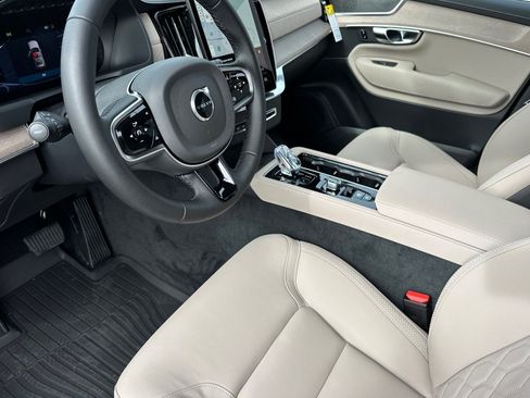 New 2026 Volvo XC90 B6 Plus w/ Protection Package image 9