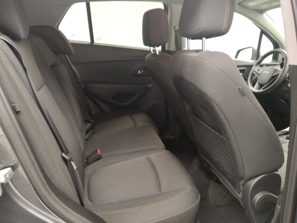 Used 2017 Chevrolet Trax LT FWD image 19