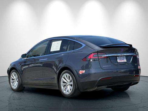 Used 2018 Tesla Model X 75D AWD/4WD image 6