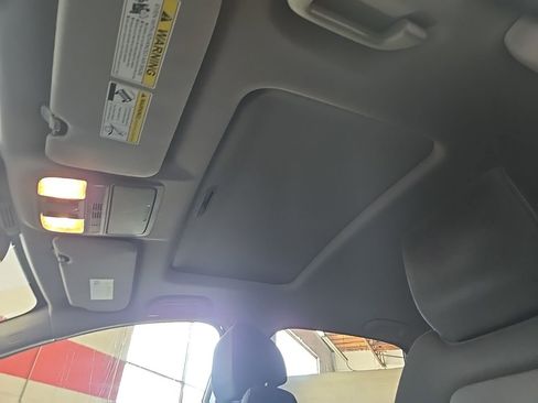 Used 2018 Honda CR-V EX image 11