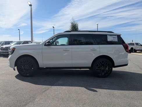 New 2026 Ford Expedition Platinum w/ Stealth Performance Package AWD/4WD image 7