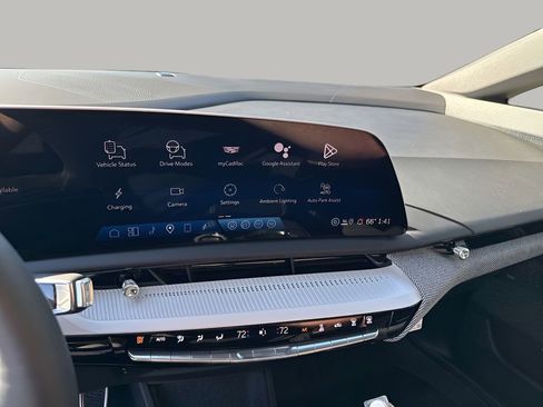 New 2026 Cadillac Optiq Luxury 1 w/ LPO, Floor Liner Package AWD/4WD image 35