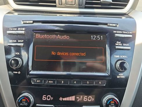 Used 2017 Nissan Murano S AWD/4WD image 26