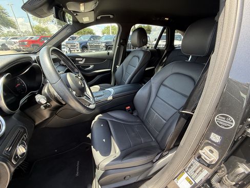 Used 2022 Mercedes-Benz GLC 300 image 27