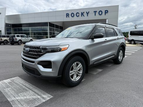 Used 2020 Ford Explorer XLT w/ Class III Trailer Tow Package AWD/4WD image 1