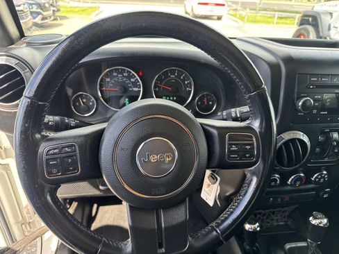 Used 2018 Jeep Wrangler Unlimited Sport S image 22