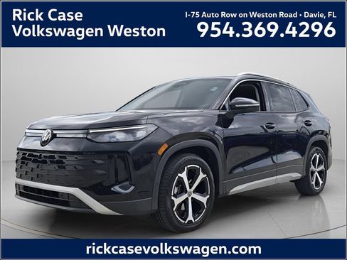 Certified 2026 Volkswagen Tiguan SE w/ Panoramic Sunroof Package FWD image 1
