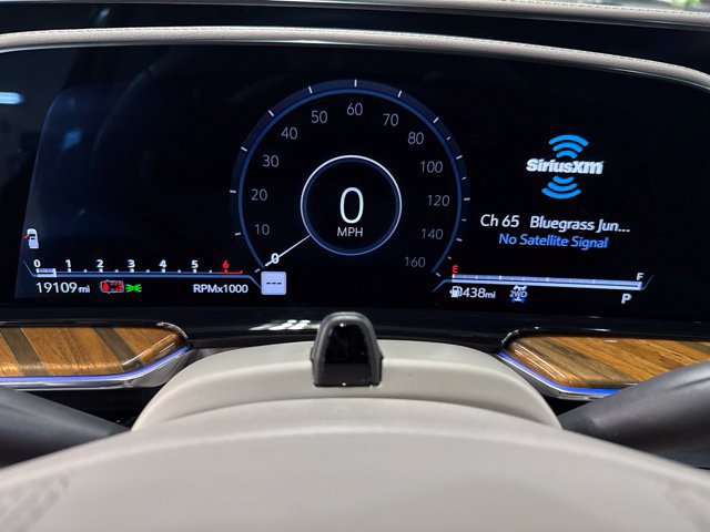 Certified 2024 Cadillac Escalade ESV Sport Platinum w/ LPO, ONYX Package AWD/4WD image 13