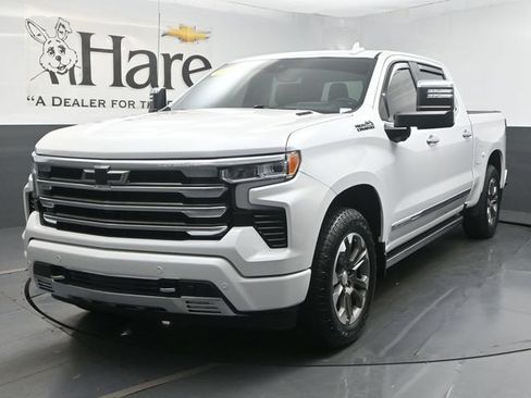 Used 2023 Chevrolet Silverado 1500 High Country w/ Technology Package AWD/4WD image 34