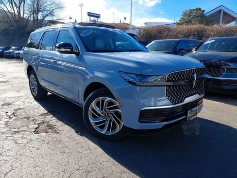 New 2026 Lincoln Navigator Reserve AWD/4WD image 1