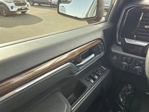 Used 2025 Chevrolet Silverado 1500 LT Trail Boss image 28