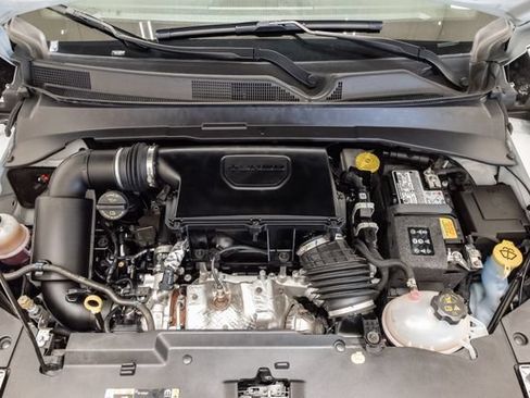 Used 2025 Jeep Compass Limited AWD/4WD image 3