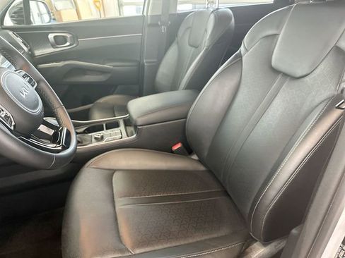 Certified 2023 Kia Sorento S FWD image 15