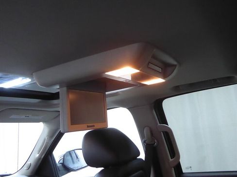 Used 2013 Chevrolet Avalanche LTZ image 15