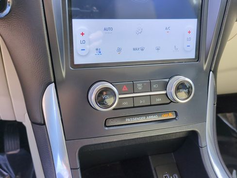 Used 2022 Ford Edge Titanium w/ Equipment Group 301A image 25