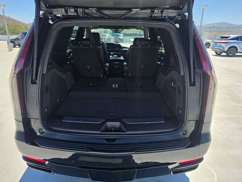 Used 2024 Cadillac Escalade Sport AWD/4WD image 16