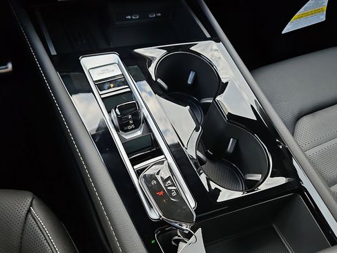 New 2026 Volkswagen Atlas Cross Sport SEL R-Line image 16