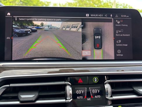 Used 2020 BMW X7 xDrive40i w/ Premium Package AWD/4WD image 21