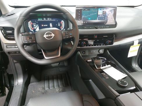 New 2026 Nissan Rogue Platinum w/ Platinum Premium Package image 16