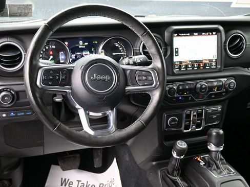 Used 2023 Jeep Wrangler Unlimited Sahara w/ Cold Weather Group image 33