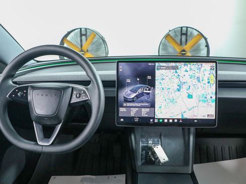 Used 2025 Tesla Model 3 Long Range RWD image 16