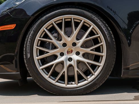 Used 2020 Porsche Panamera 4 AWD/4WD image 30