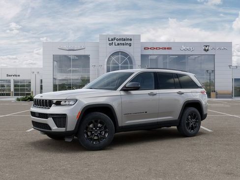 New 2026 Jeep Grand Cherokee Altitude AWD/4WD image 2