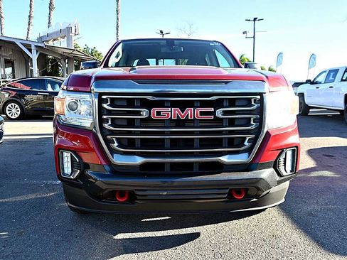 Used 2022 GMC Canyon AT4 image 2