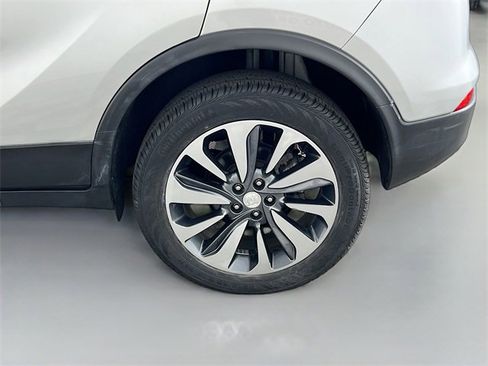 Used 2022 Buick Encore Preferred w/ Safety Package image 33