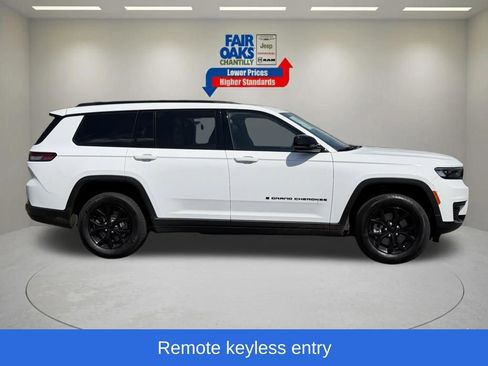 Certified 2025 Jeep Grand Cherokee L Altitude AWD/4WD image 6