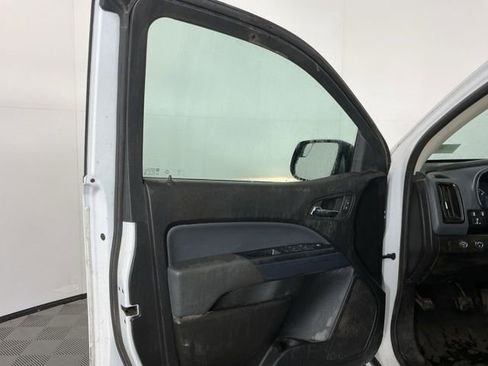 Used 2020 Chevrolet Colorado Z71 AWD/4WD image 6