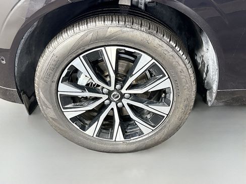 Used 2025 Volvo XC60 B5 Plus AWD/4WD image 38