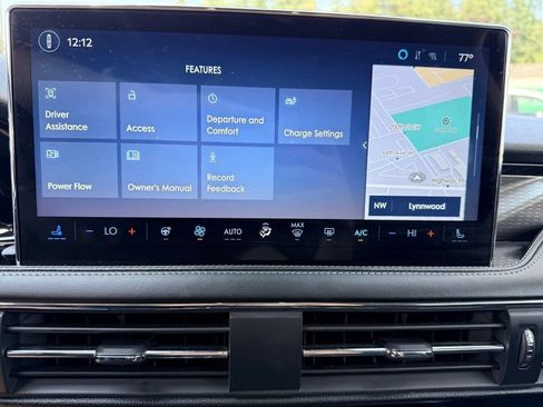 Certified 2024 Lincoln Corsair Grand Touring w/ Equipment Group 301A AWD/4WD image 18