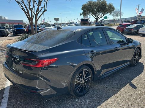 Used 2025 Toyota Camry XSE image 3