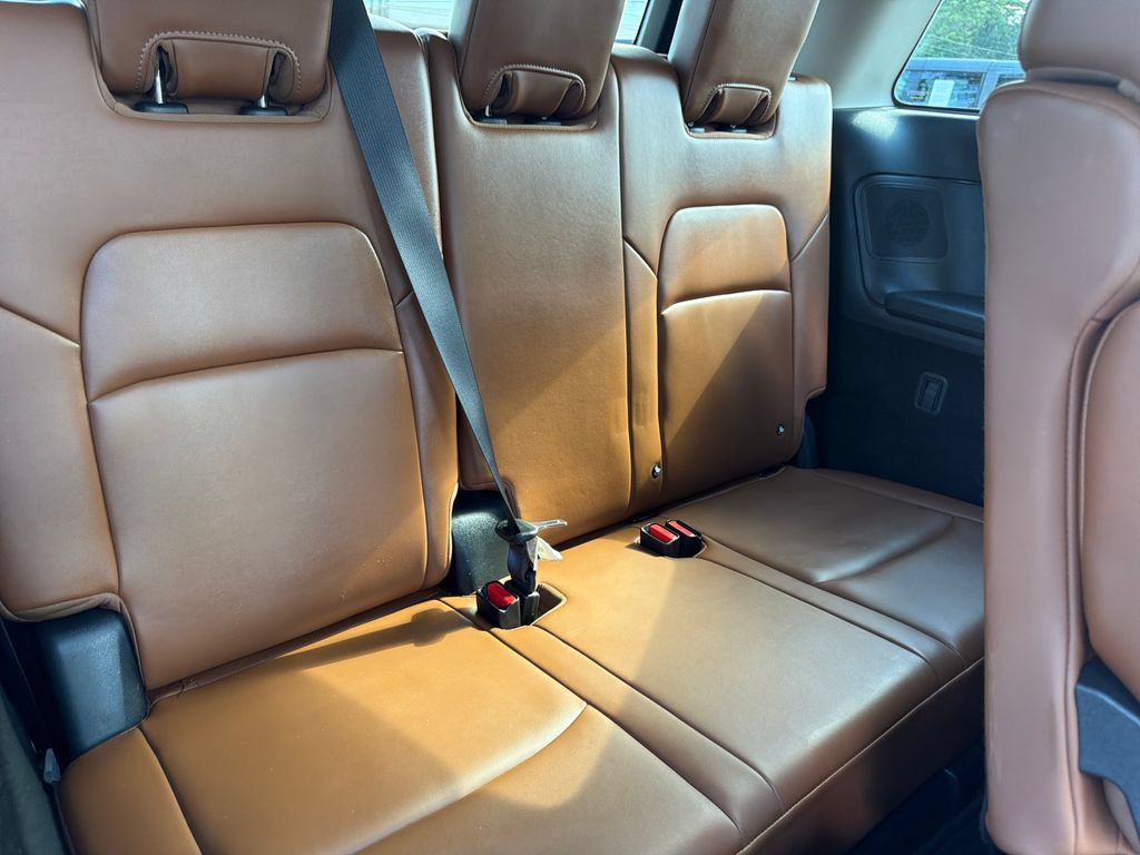 Used 2023 Nissan Pathfinder Platinum w/ Cargo Package AWD/4WD image 38