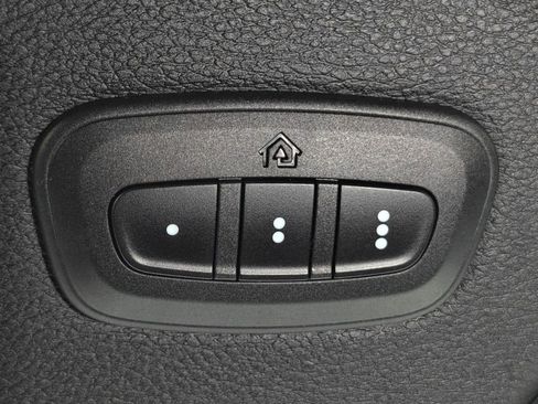 Used 2019 Jeep Wrangler Unlimited Sahara AWD/4WD image 10